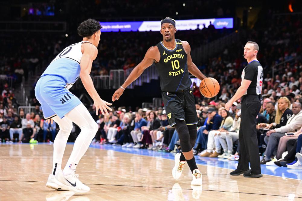 手而显得保 手而显得保